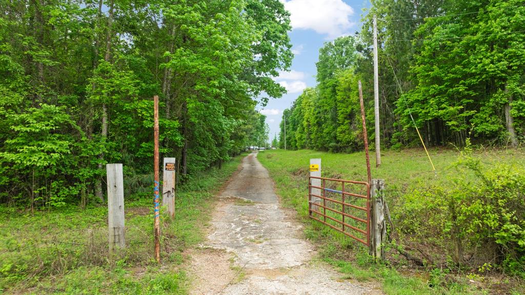3546 E 2000 Road Property Photo 2