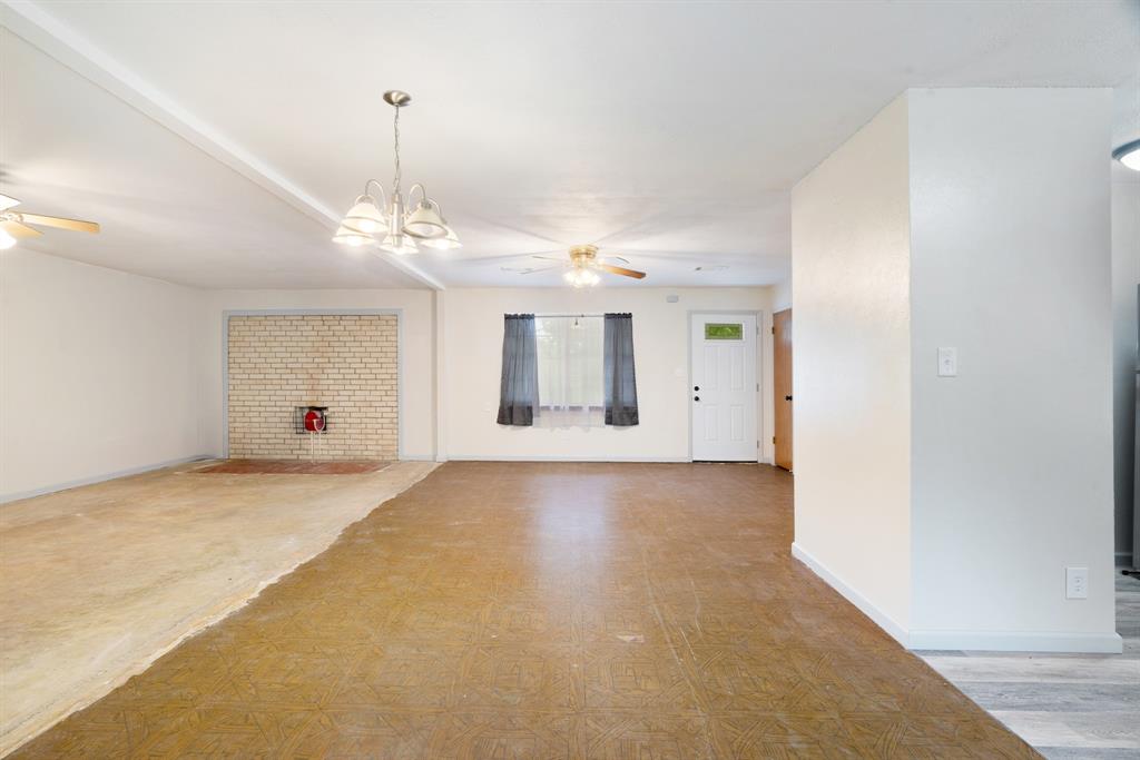 3546 E 2000 Road Property Photo 3