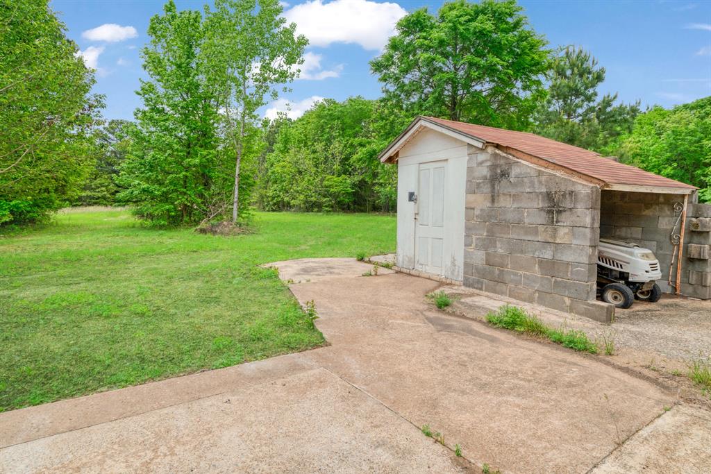 3546 E 2000 Road Property Photo 19