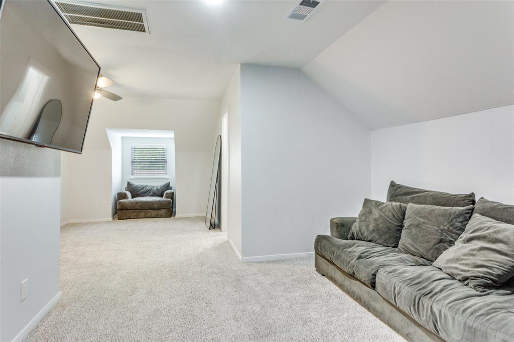 1810 5th Avenue Property Photo 12