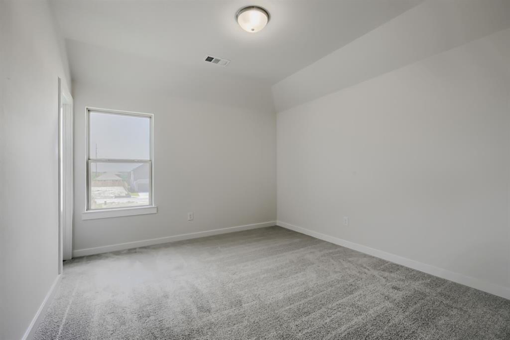828 Stone Grove Road Property Photo 15