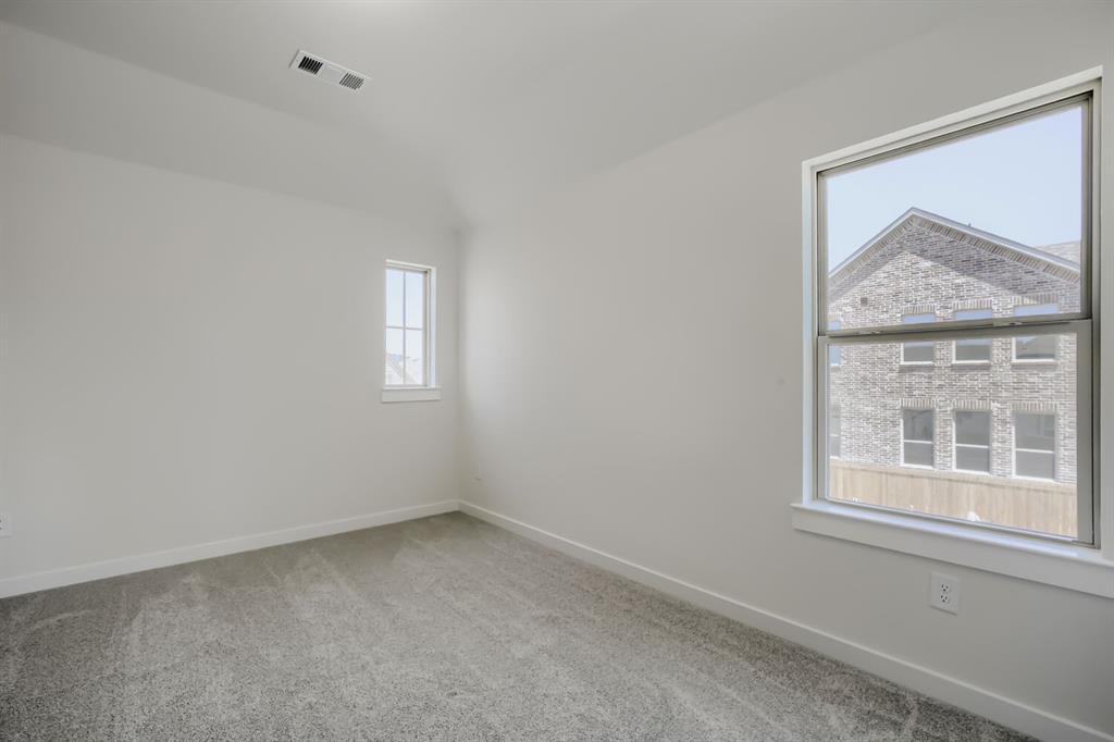 828 Stone Grove Road Property Photo 16