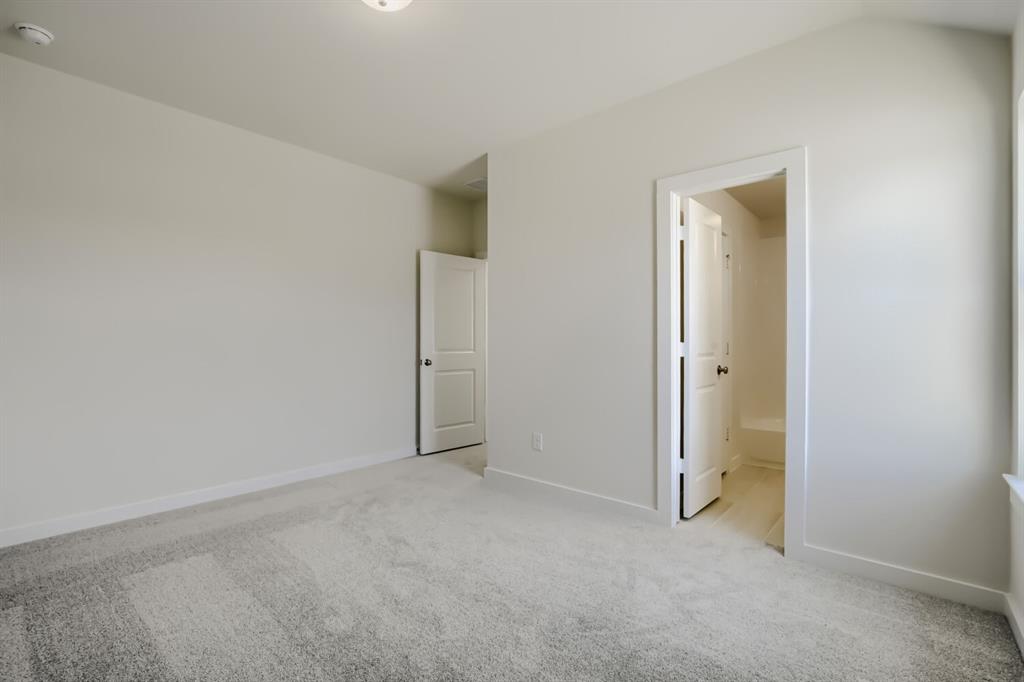 828 Stone Grove Road Property Photo 18