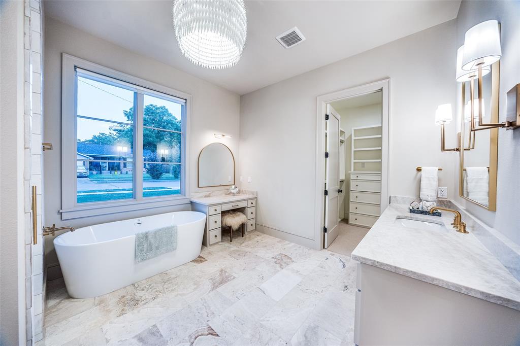 3935 Hawick Lane Property Photo 14