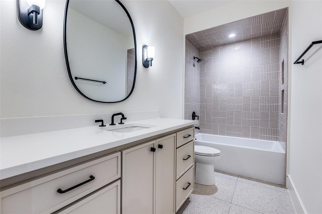 3935 Hawick Lane Property Photo 23
