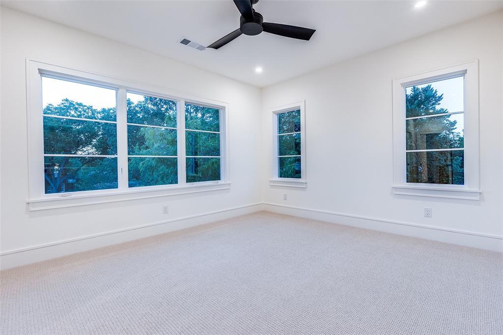 3935 Hawick Lane Property Photo 24