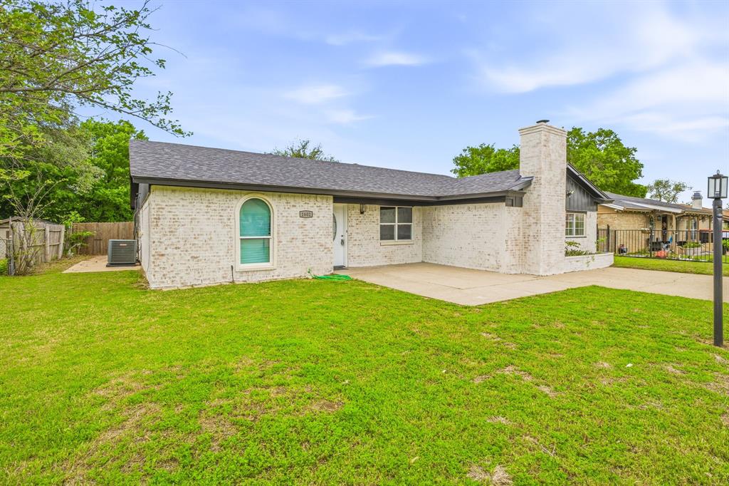 1602 Marie Terrace Property Photo 2