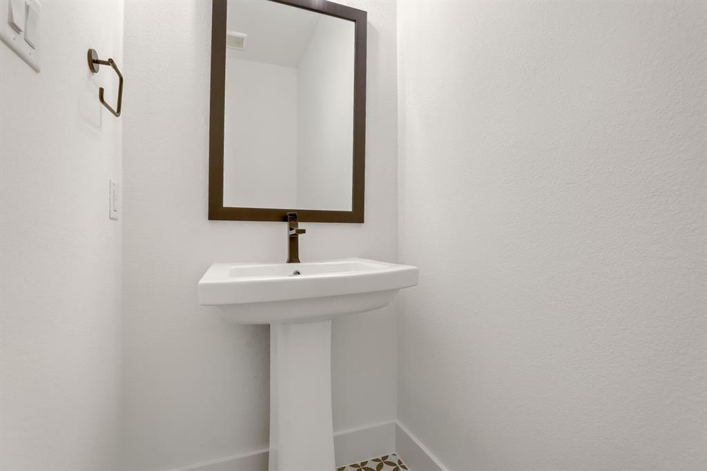 3324 Maidenhair Lane Property Photo 12