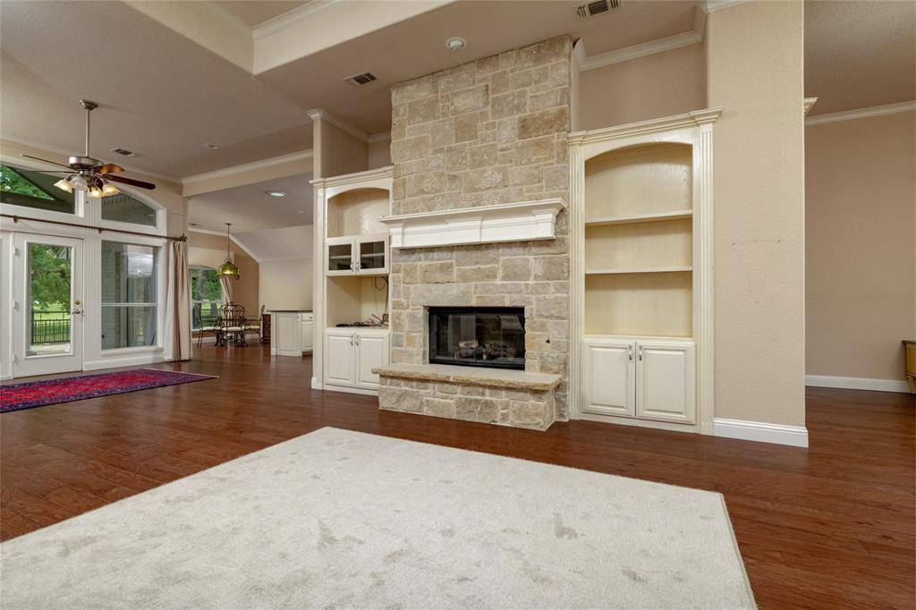 603 Runaway Bay Drive Property Photo 7