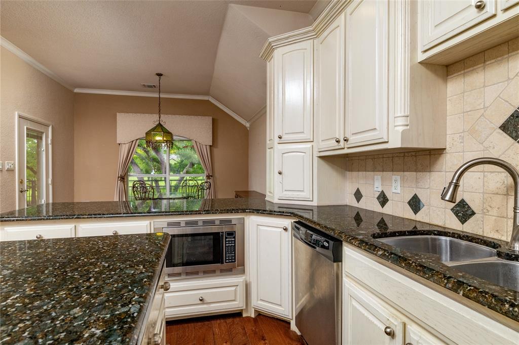 603 Runaway Bay Drive Property Photo 20