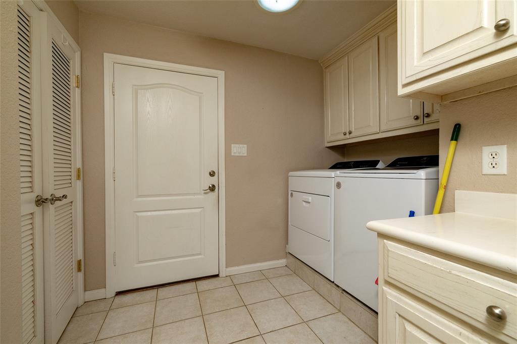 603 Runaway Bay Drive Property Photo 33