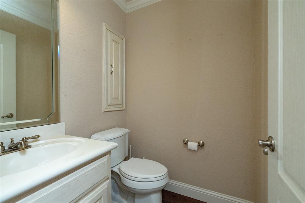 603 Runaway Bay Drive Property Photo 34