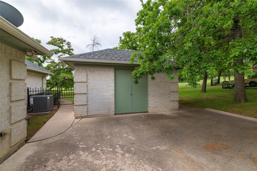 603 Runaway Bay Drive Property Photo 35