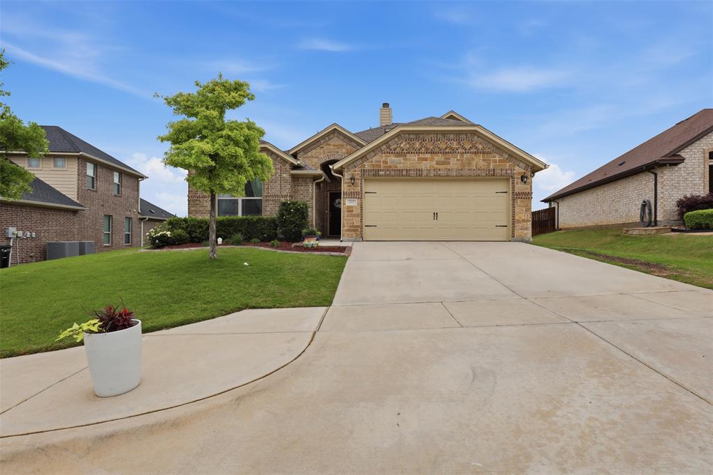 3017 Ridgemont Court Property Photo 1