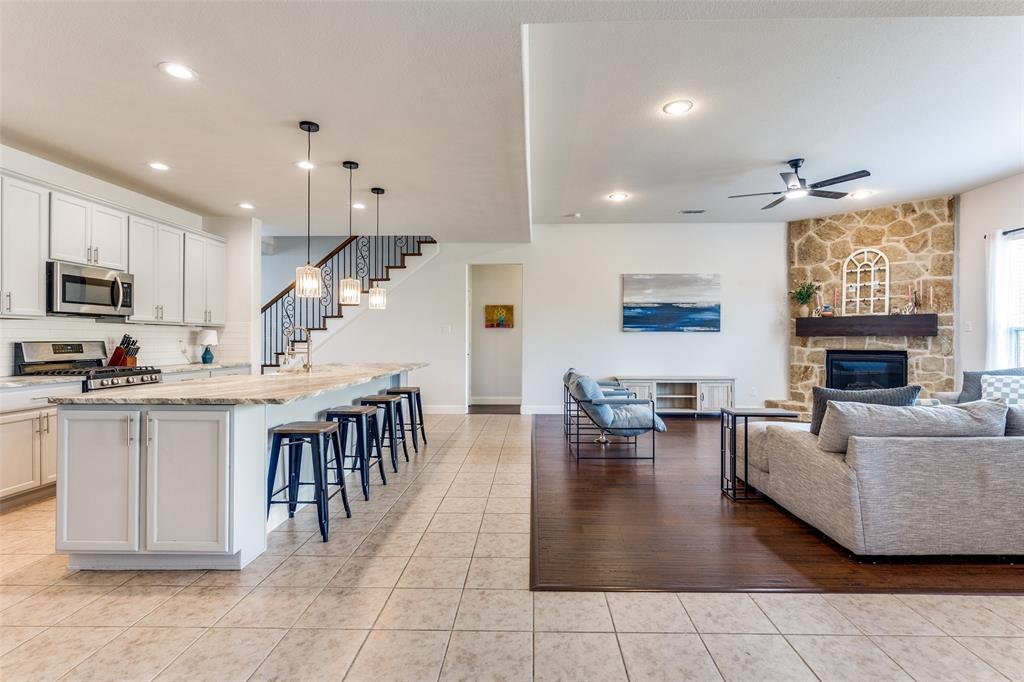 8025 Ponwar Drive Property Photo 12
