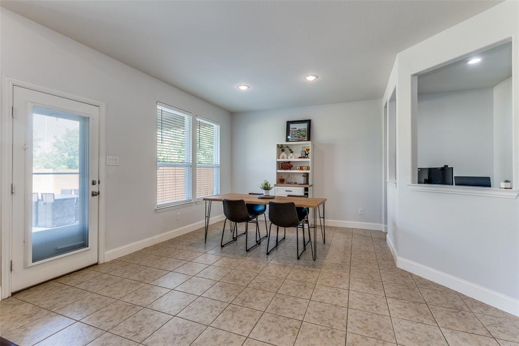 8025 Ponwar Drive Property Photo 16