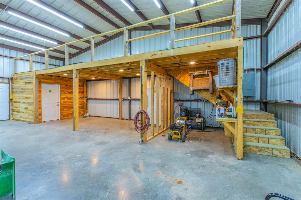 289 E Bell Road Property Photo 35