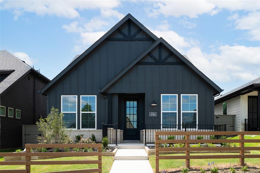 8744 Treeline Parkway Property Photo 1