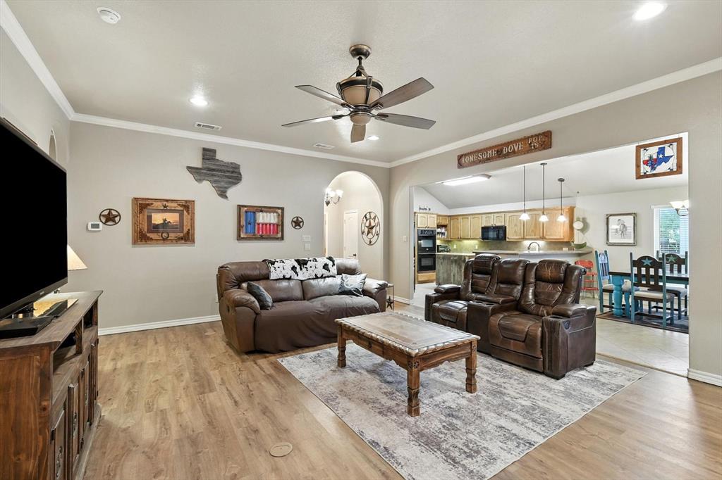 8424 Marianna Way Property Photo 3
