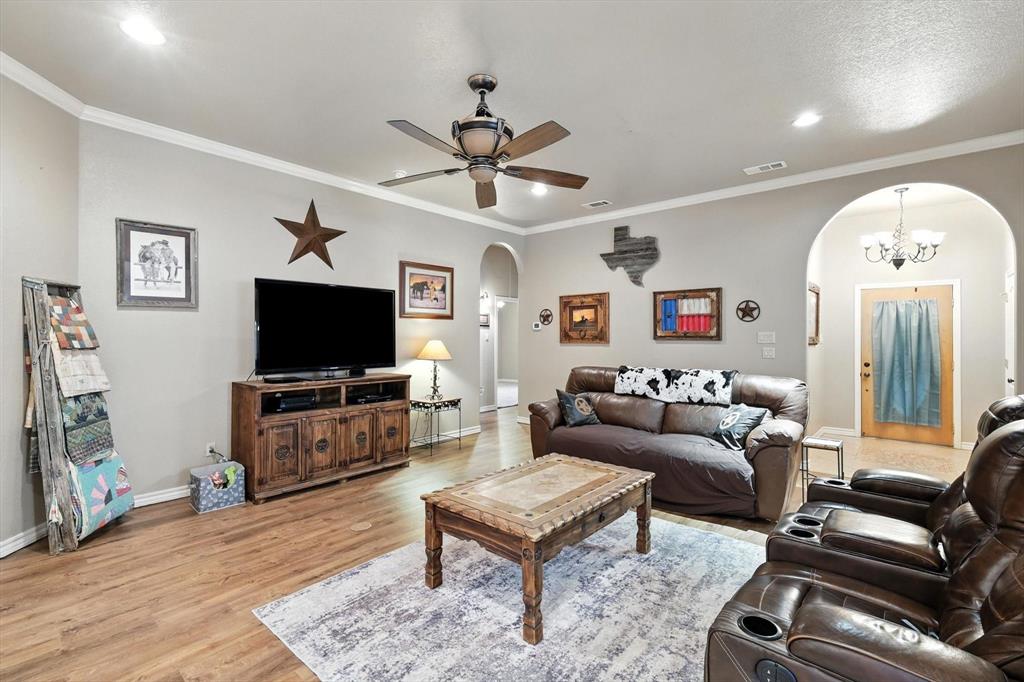 8424 Marianna Way Property Photo 4
