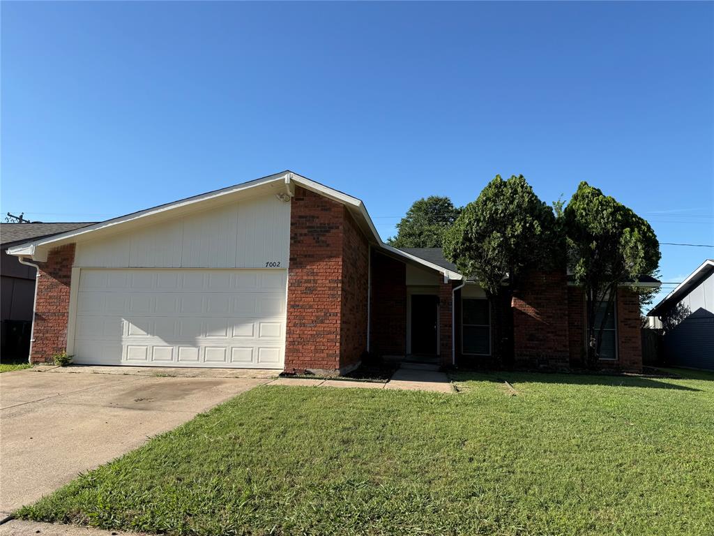 7002 Forestview Drive Property Photo 1