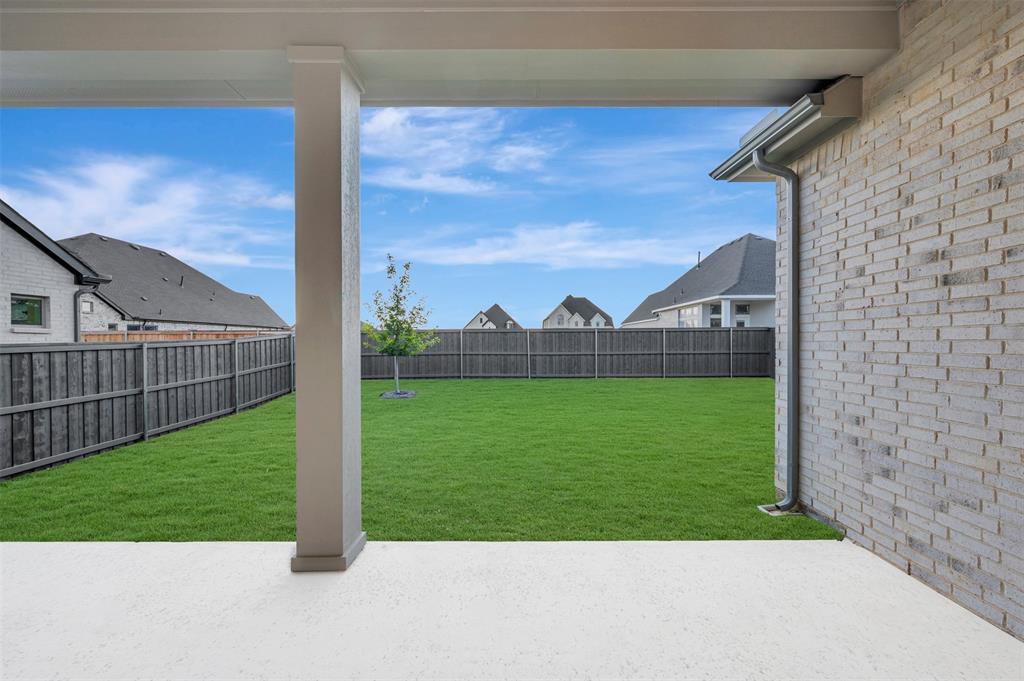 3739 Bermuda Grass Way Property Photo 3