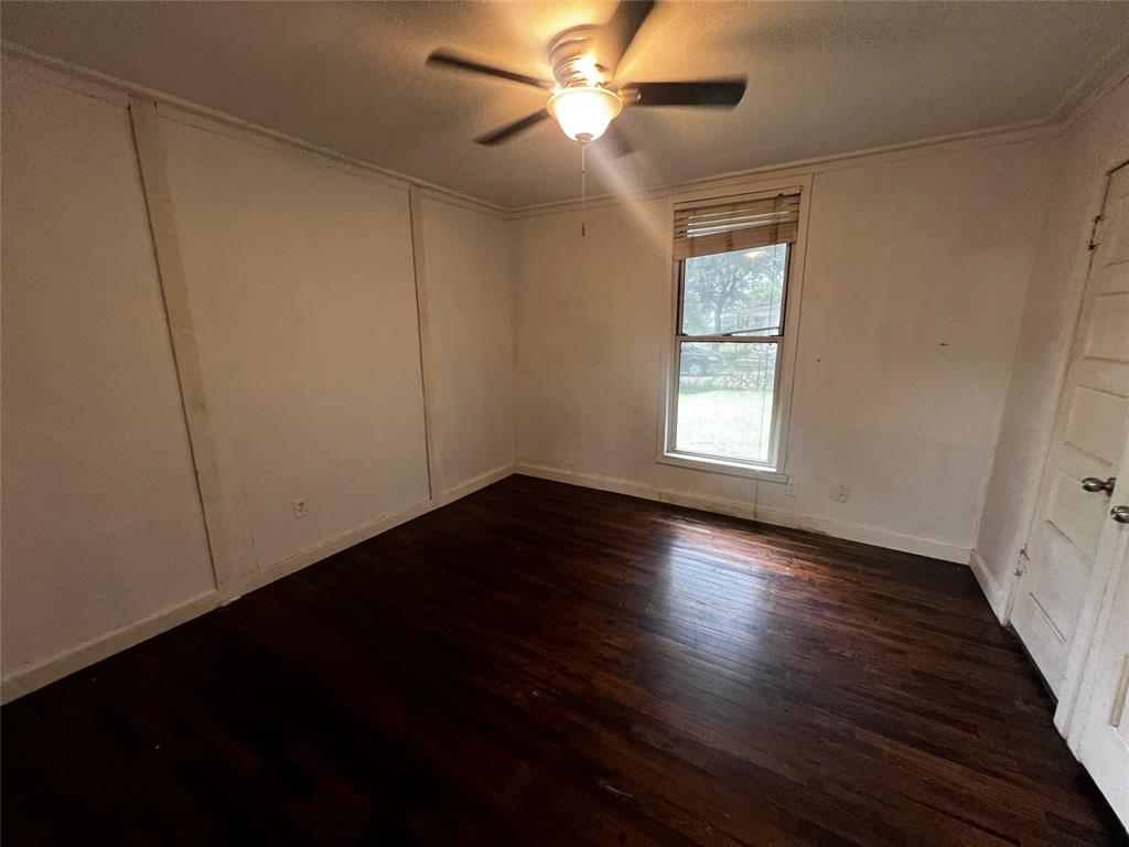319 Ridgecrest Court Property Photo 7