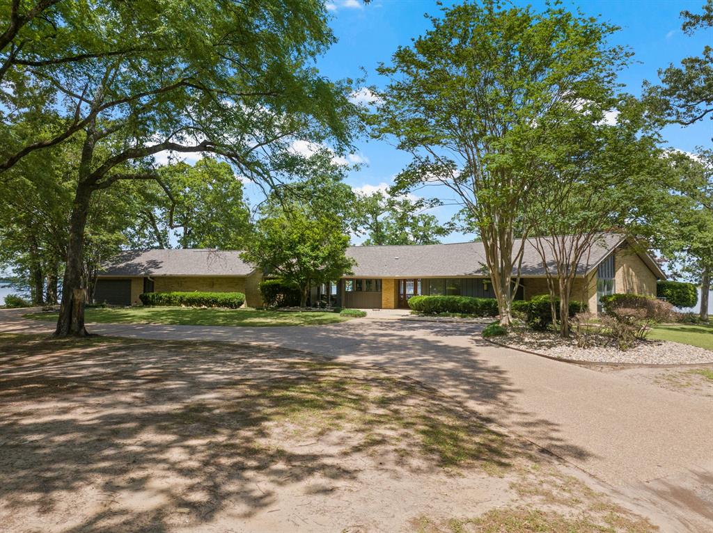 360 County Road 2136 Property Photo 2