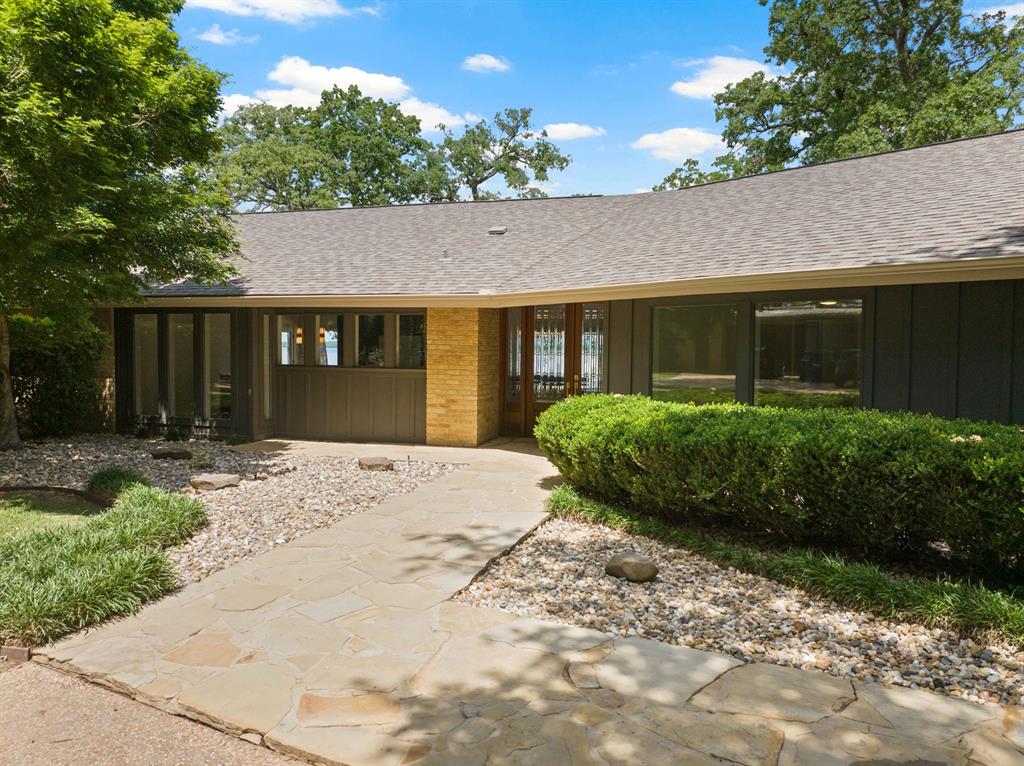 360 County Road 2136 Property Photo 4