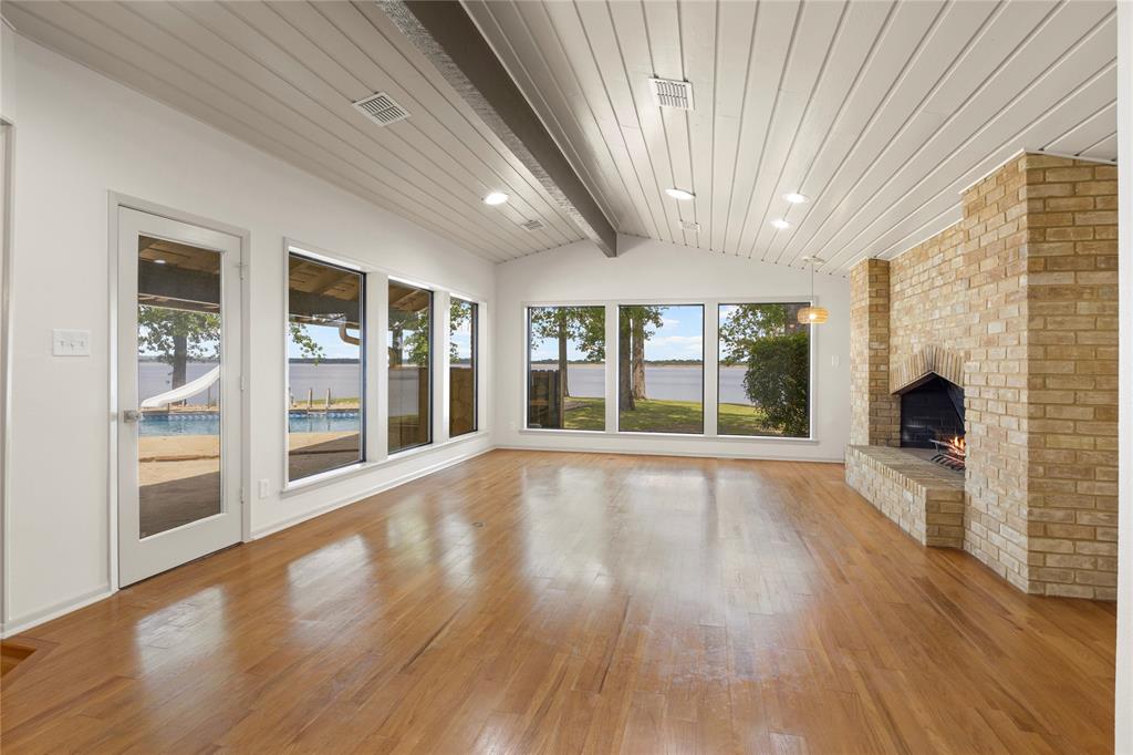 360 County Road 2136 Property Photo 9