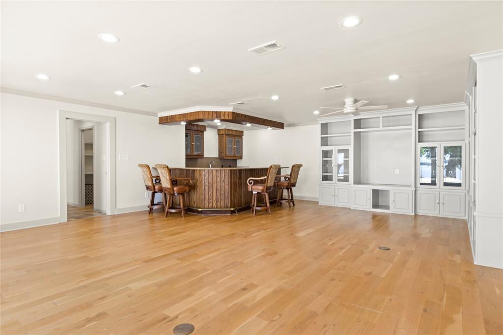 360 County Road 2136 Property Photo 15