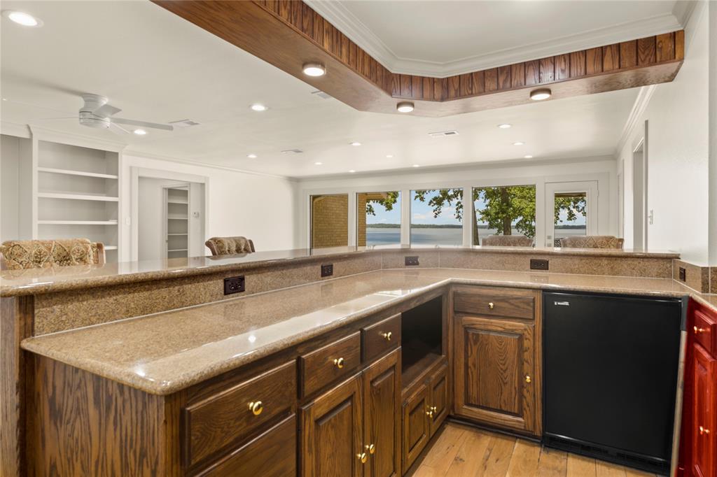360 County Road 2136 Property Photo 16