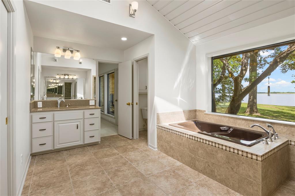 360 County Road 2136 Property Photo 22