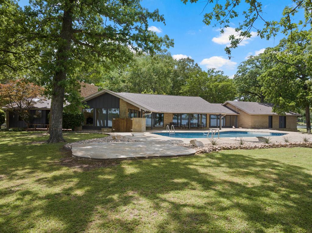 360 County Road 2136 Property Photo 34