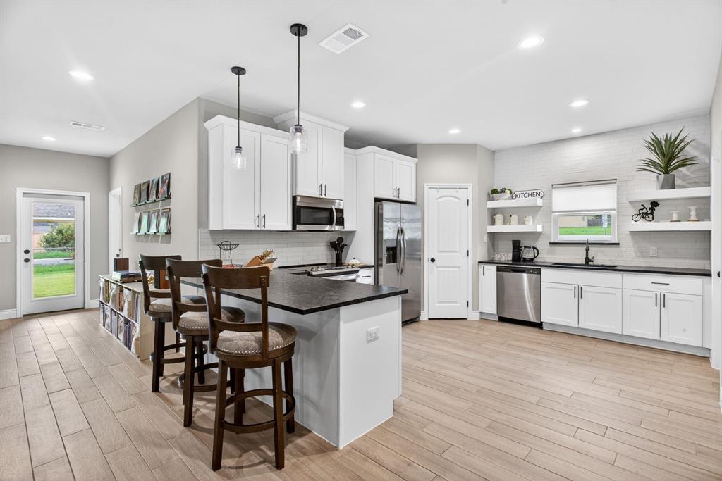 1311 E Apache Trail
