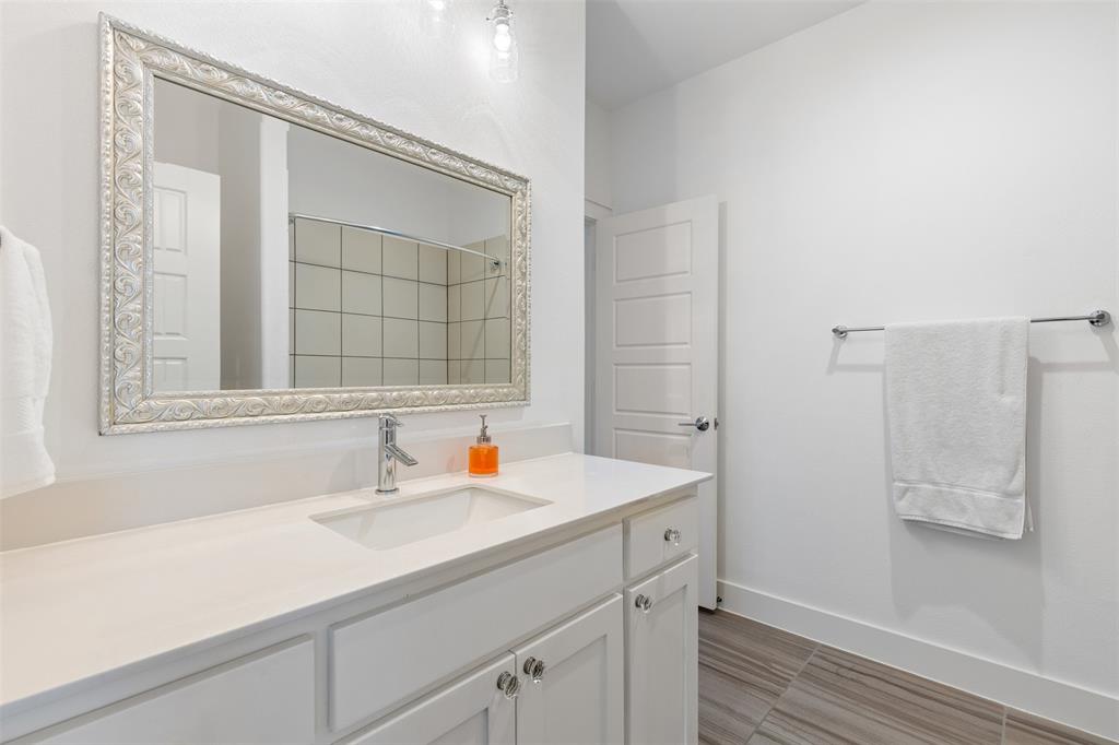 1104 Van Drive Property Photo 32