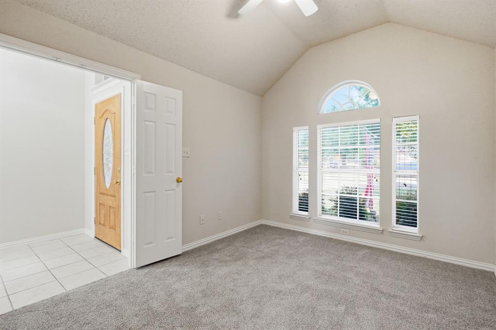 1121 Sw Hillside Drive Property Photo 13