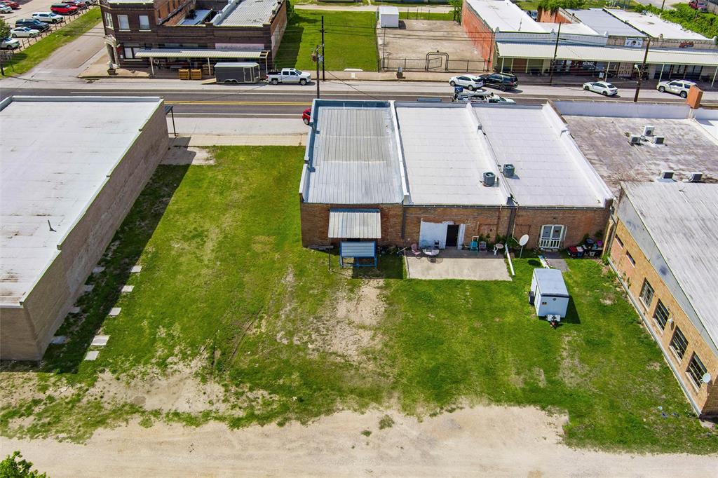 201 Main Street Property Photo 1