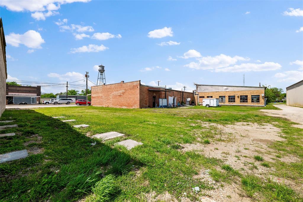 201 Main Street Property Photo 2