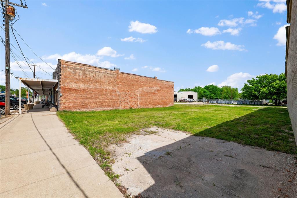 201 Main Street Property Photo 4