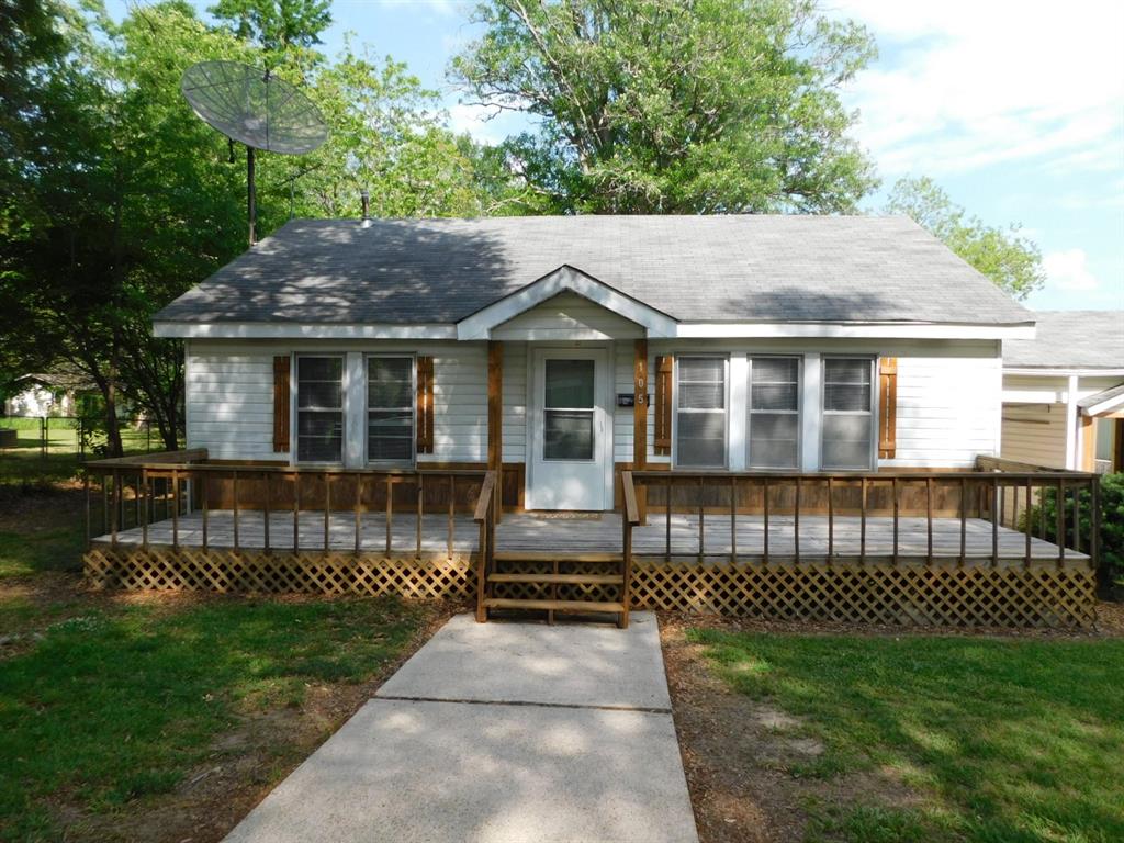 105 Nw 2nd Property Photo 1