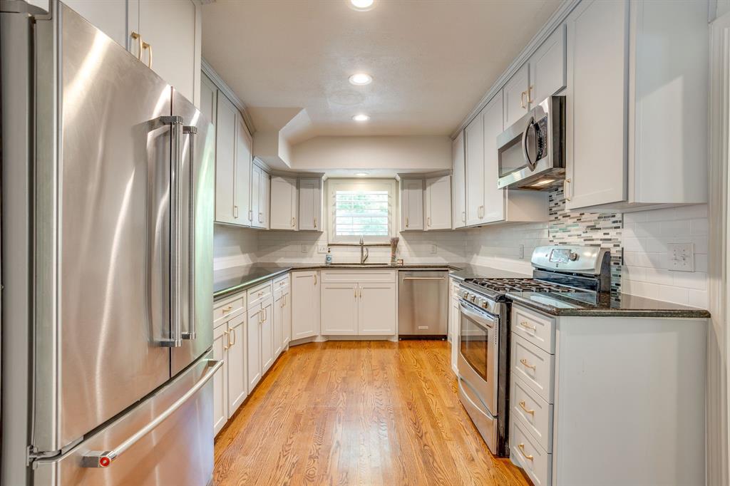 6463 Lindell Avenue Property Photo 6