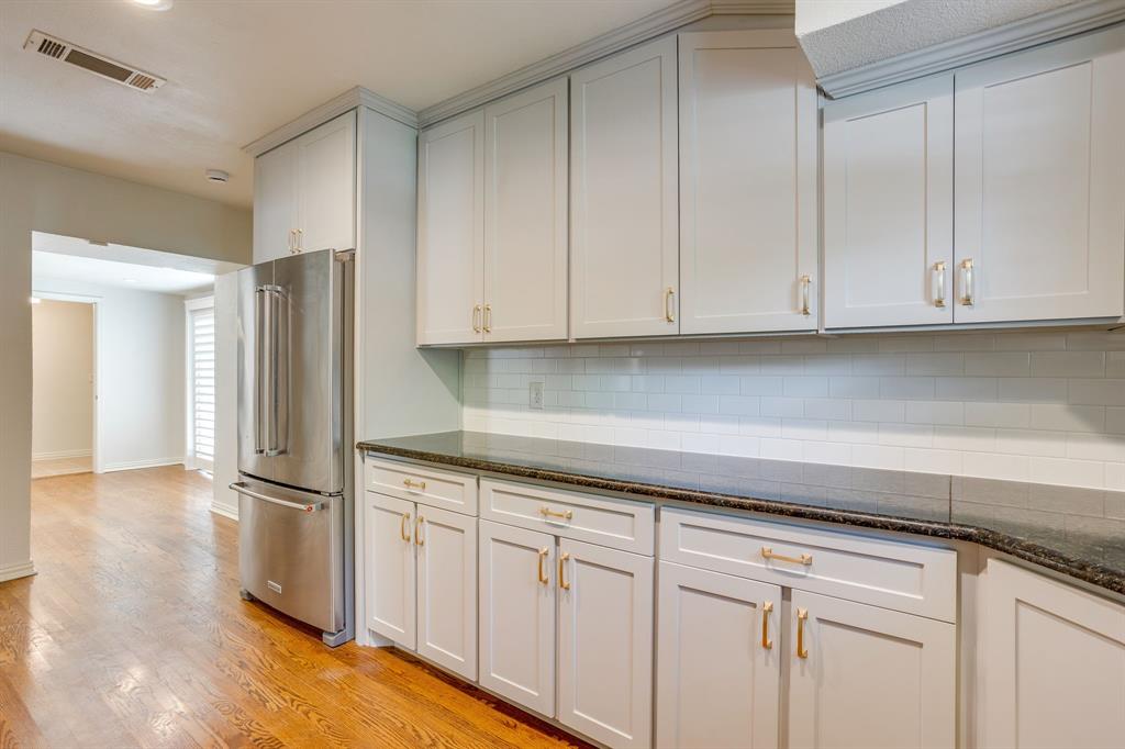 6463 Lindell Avenue Property Photo 7