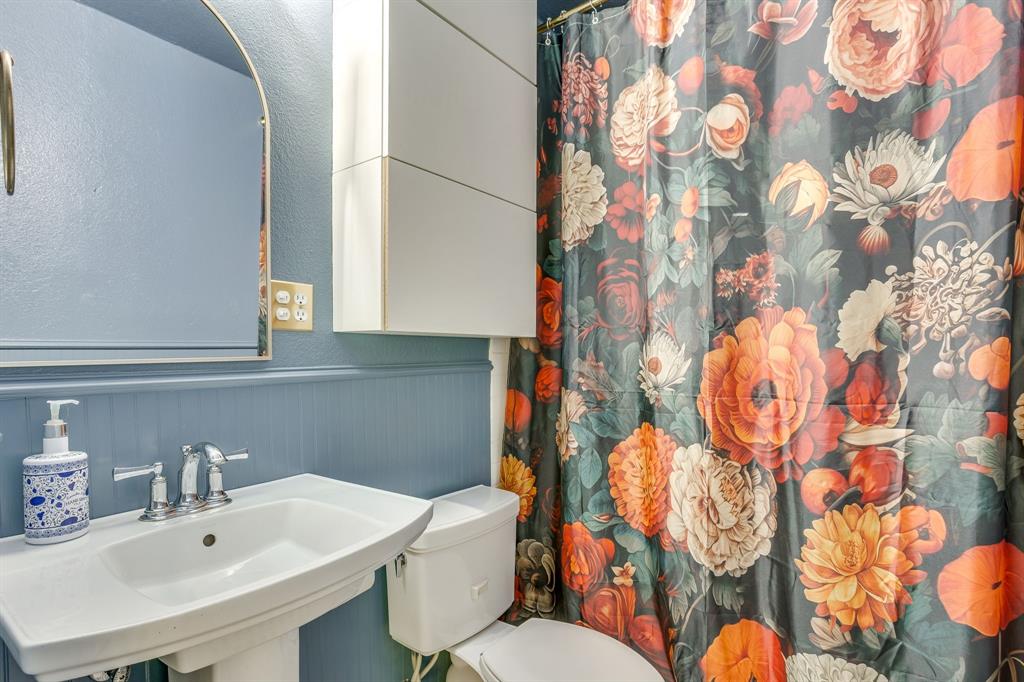 6463 Lindell Avenue Property Photo 13