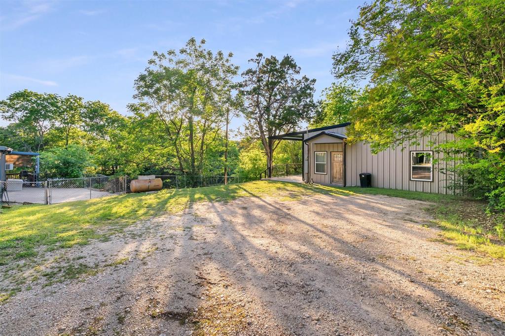 112 Two Feather Property Photo 3