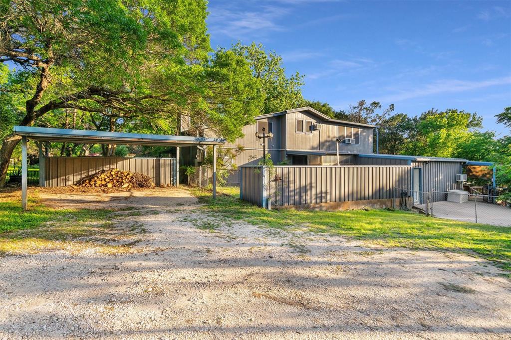 112 Two Feather Property Photo 32