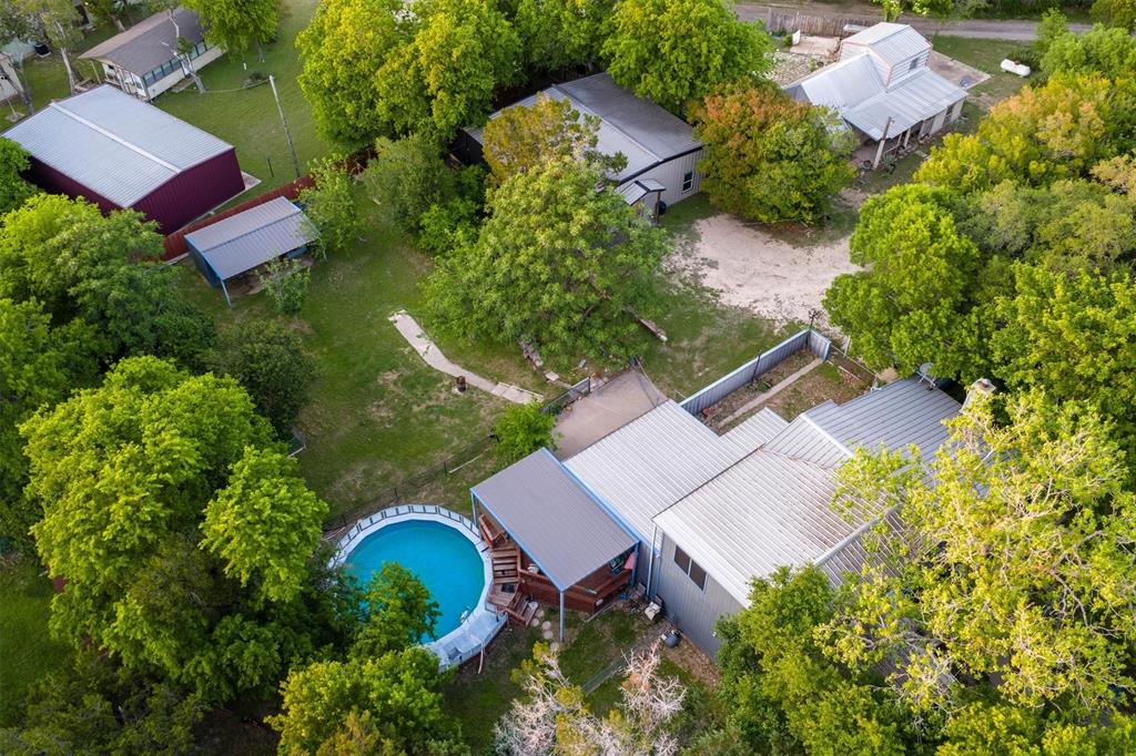 112 Two Feather Property Photo 38