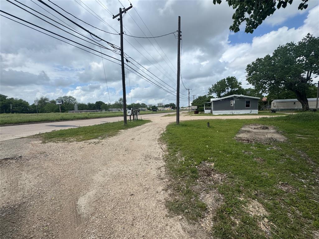 1300 S Loop Drive Property Photo 7