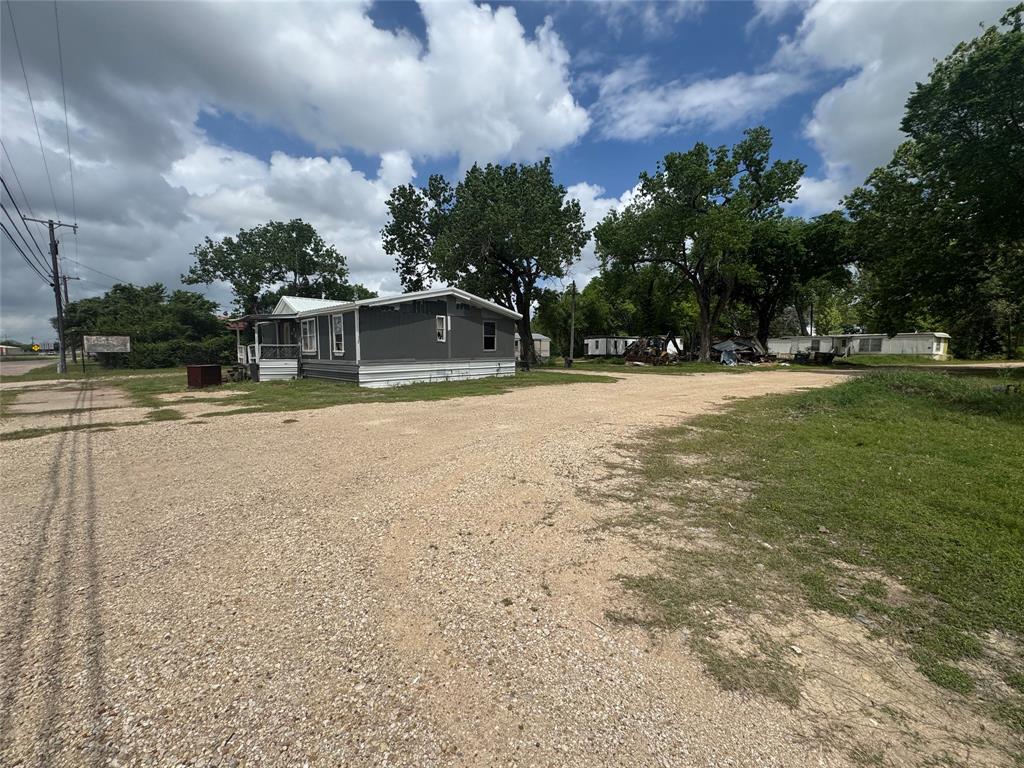 1300 S Loop Drive Property Photo 8
