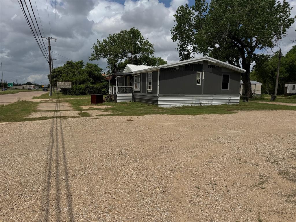 1300 S Loop Drive Property Photo 10